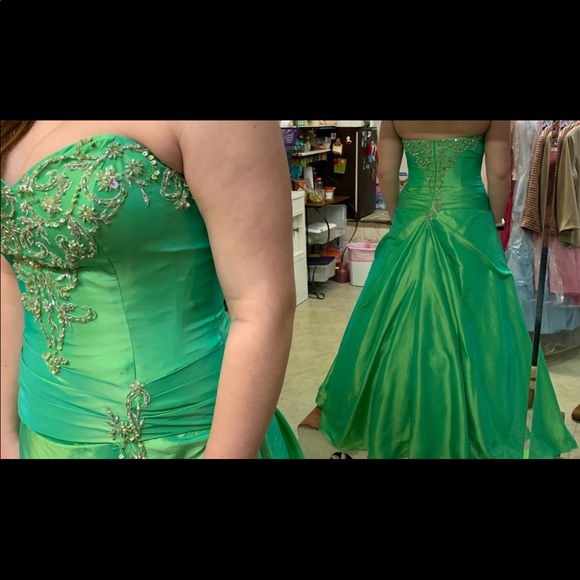 Princess style prom dress - Picture 2 of 3